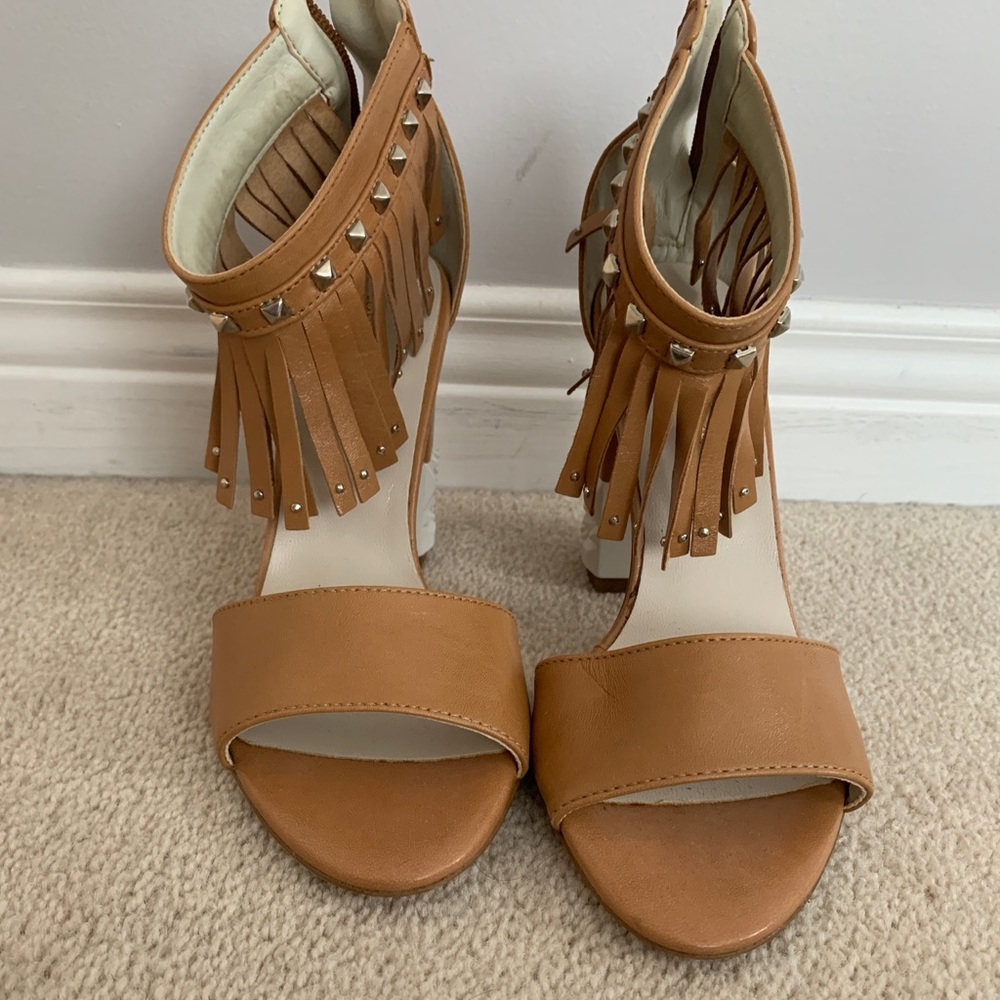 Town Shoes Leather Sandals Size 7.5